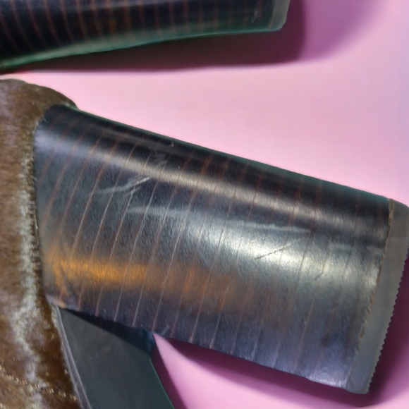 Tommy Bahama Calf Hair Ankle Booties Brown Size 10 - Picture 4 of 10